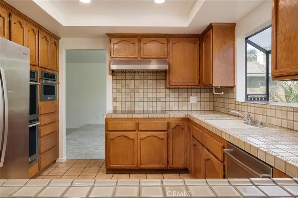 17122 Pleasant Circle Huntington Beach, CA 92649
