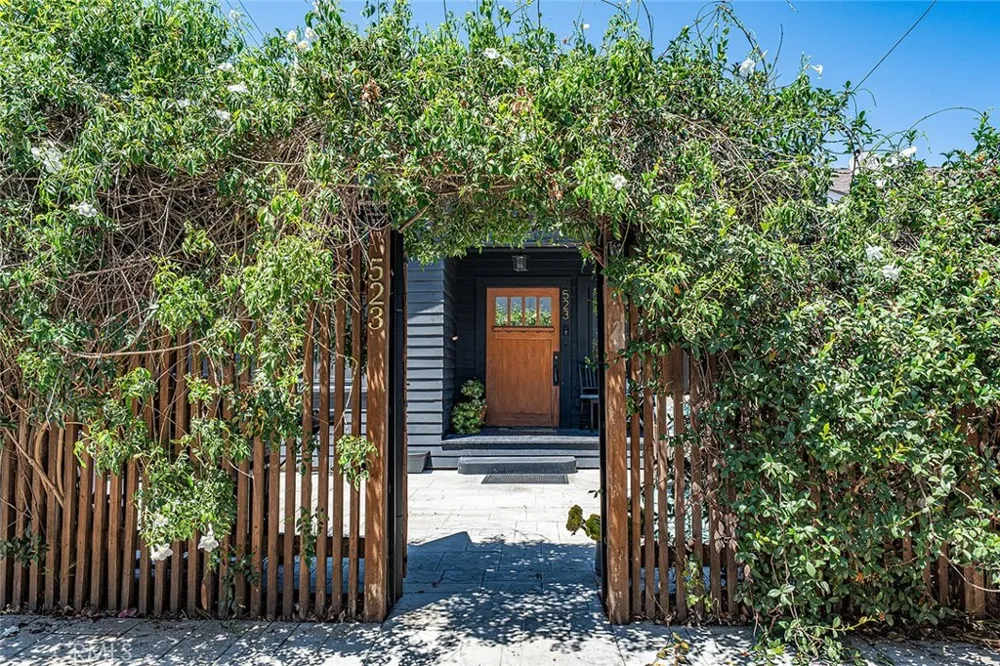 523 Olive Long Beach, CA 90802