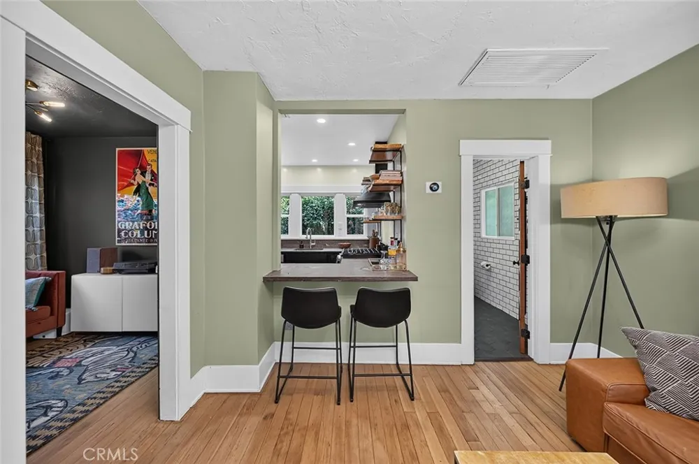 523 Olive Long Beach, CA 90802