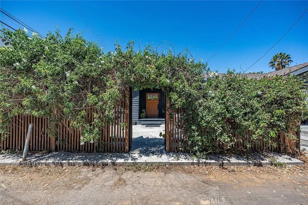 523 Olive Long Beach, CA 90802