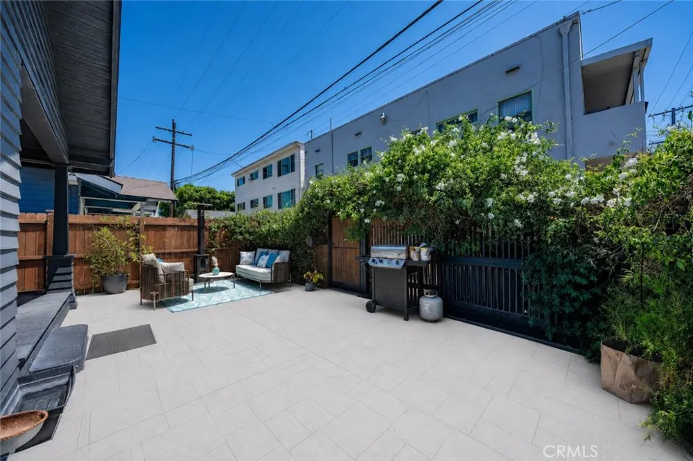 523 Olive Long Beach, CA 90802