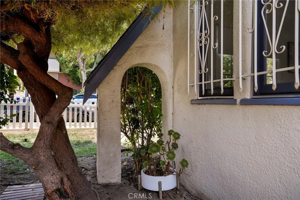 615 6th Street Burbank, CA 91501