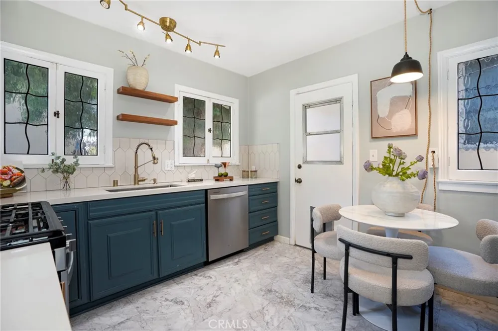 615 6th Street Burbank, CA 91501