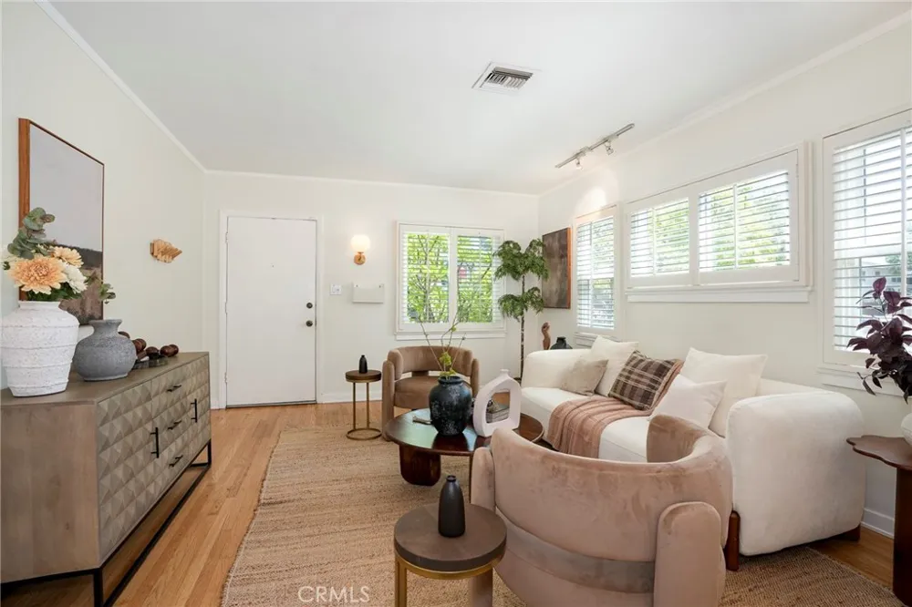 615 6th Street Burbank, CA 91501
