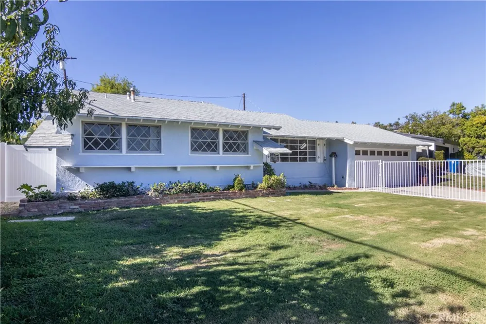 11543 Swinton Avenue Granada Hills, CA 91344