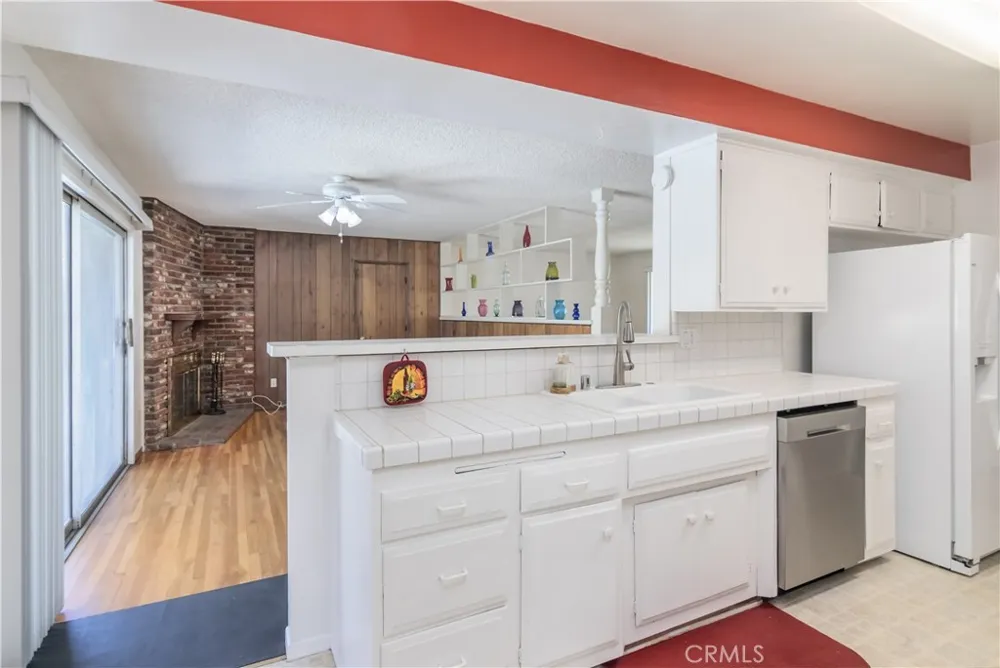 11543 Swinton Avenue Granada Hills, CA 91344