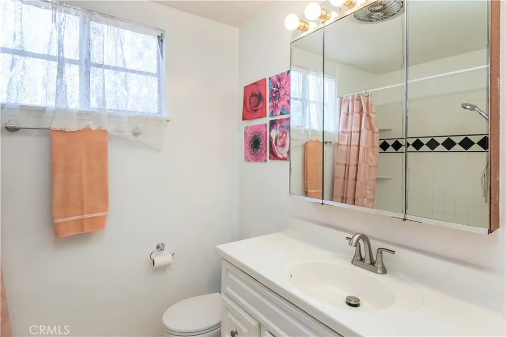 11543 Swinton Avenue Granada Hills, CA 91344