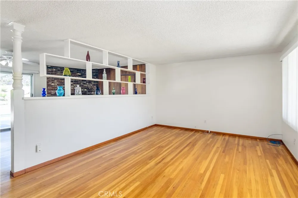 11543 Swinton Avenue Granada Hills, CA 91344