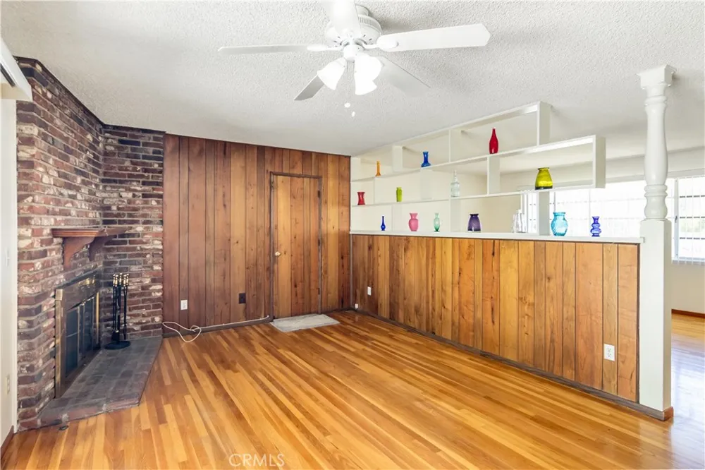 11543 Swinton Avenue Granada Hills, CA 91344