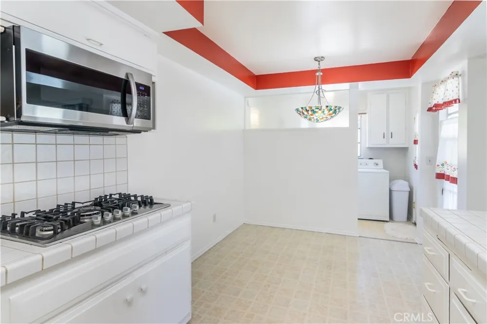 11543 Swinton Avenue Granada Hills, CA 91344