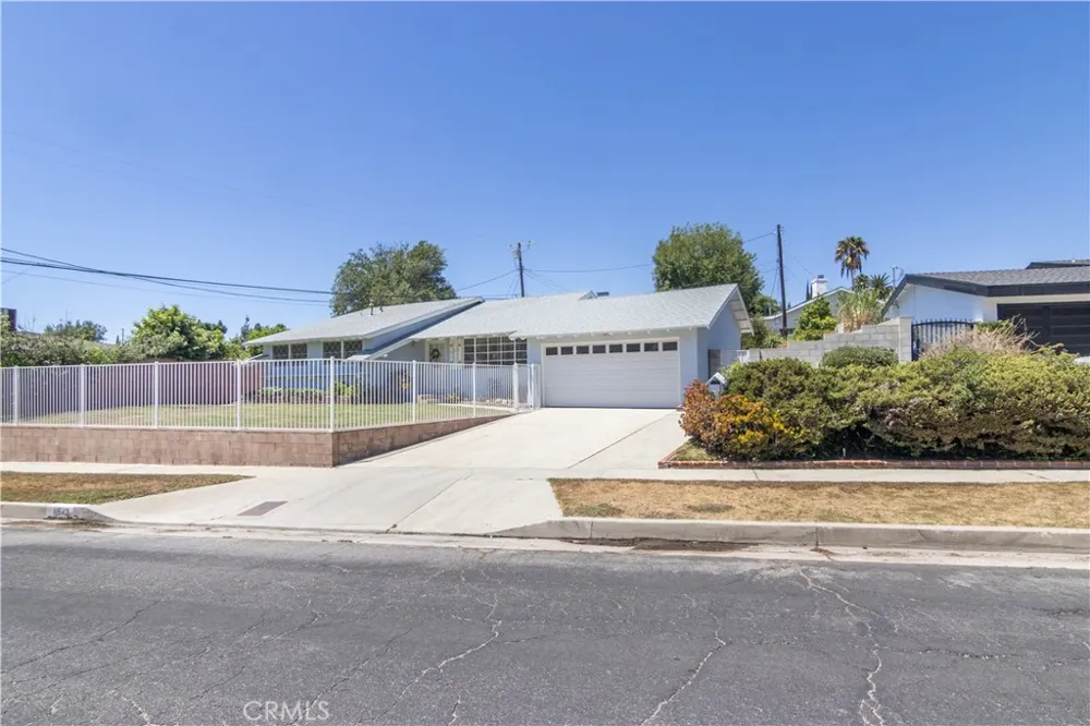 11543 Swinton Avenue Granada Hills, CA 91344