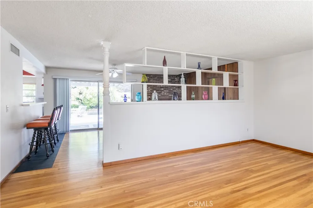 11543 Swinton Avenue Granada Hills, CA 91344