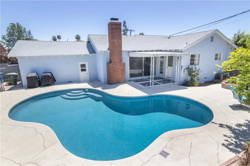 11543 Swinton Avenue Granada Hills, CA 91344