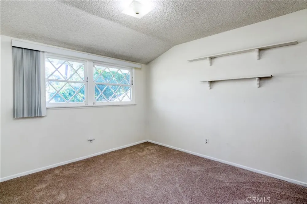 11543 Swinton Avenue Granada Hills, CA 91344