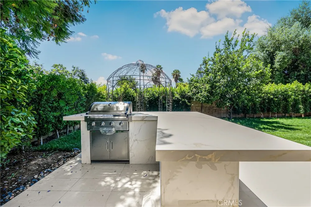 16900 Labrador Street Northridge, CA 91343