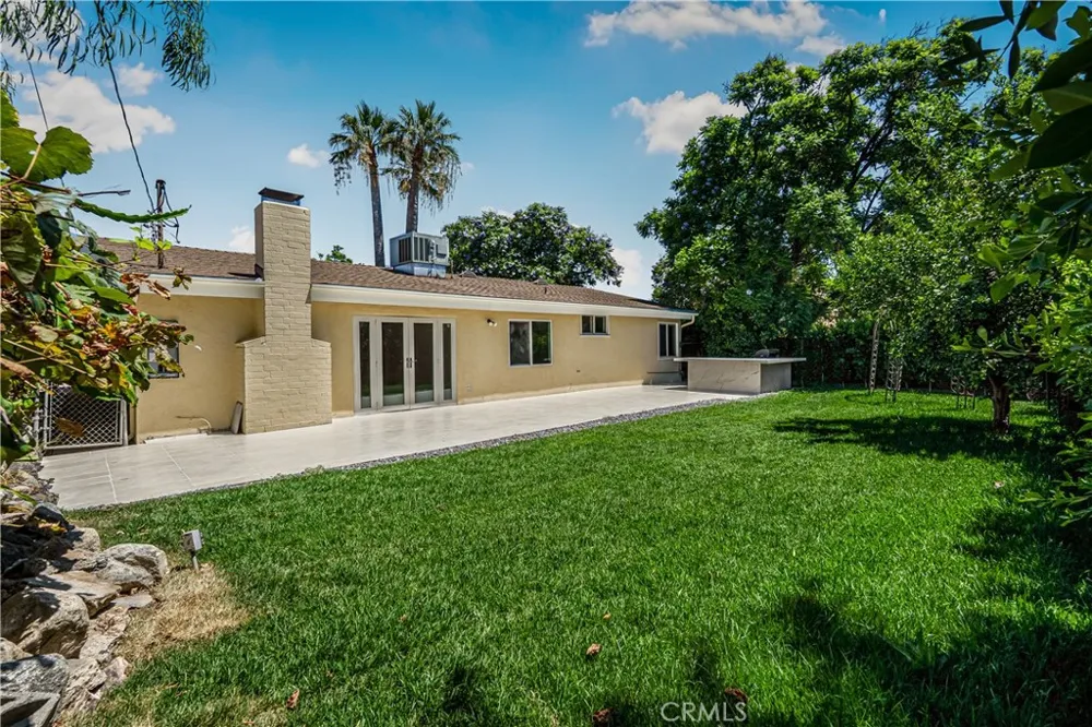 16900 Labrador Street Northridge, CA 91343