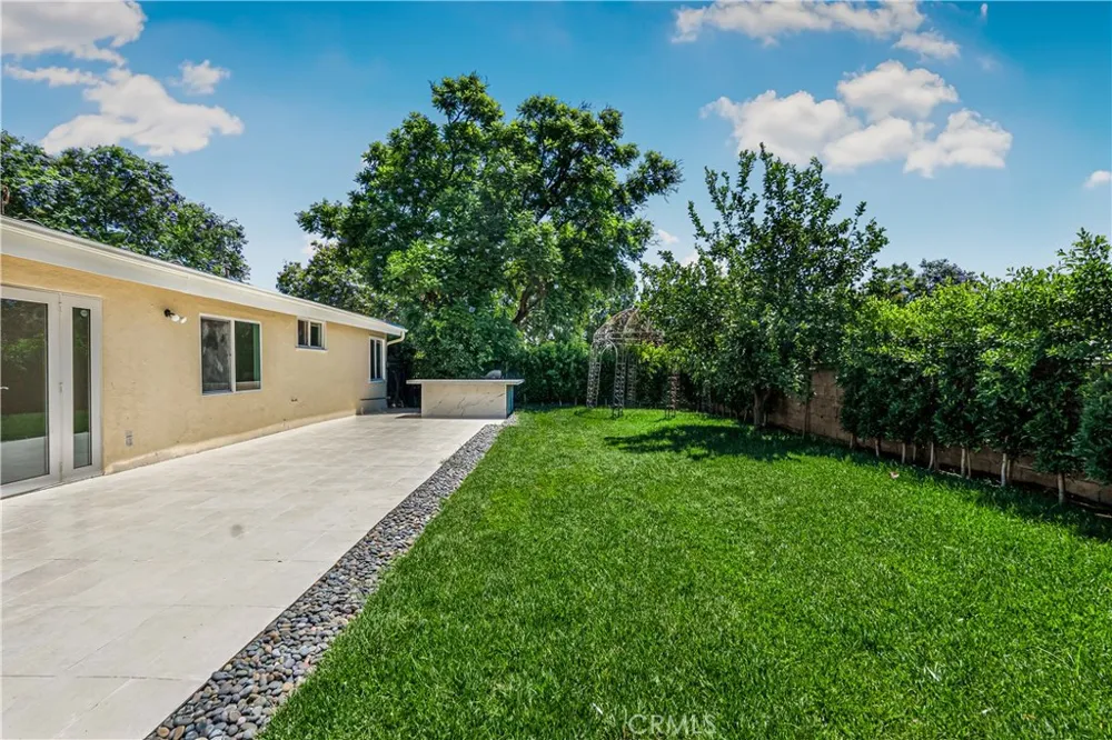 16900 Labrador Street Northridge, CA 91343