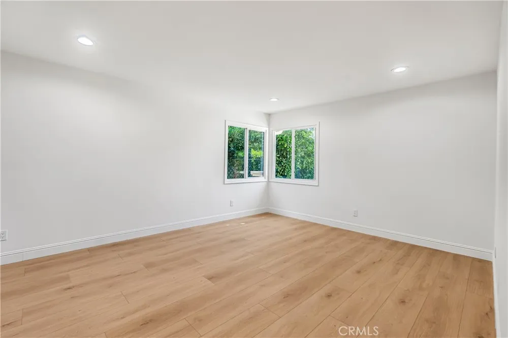 16900 Labrador Street Northridge, CA 91343