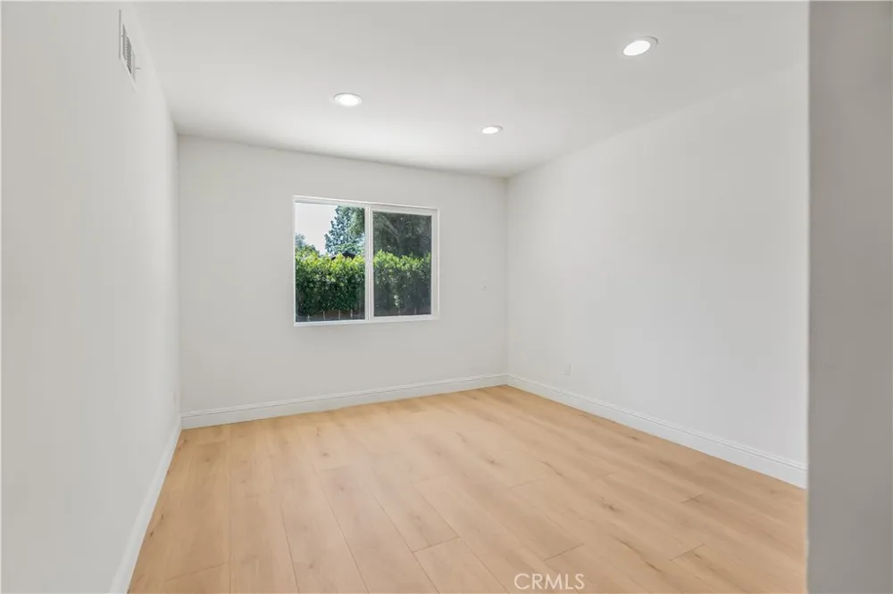 16900 Labrador Street Northridge, CA 91343