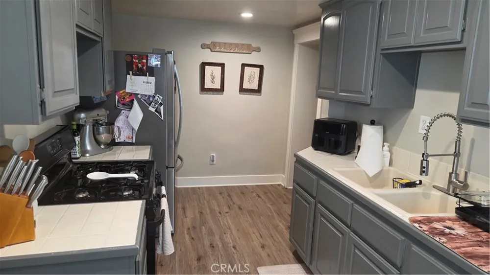 33233 Wride Lake Elsinore, CA 92530