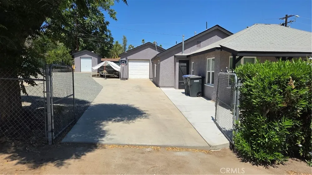 33233 Wride Lake Elsinore, CA 92530