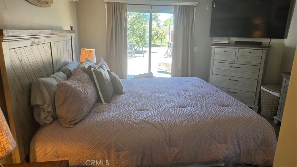 33233 Wride Lake Elsinore, CA 92530