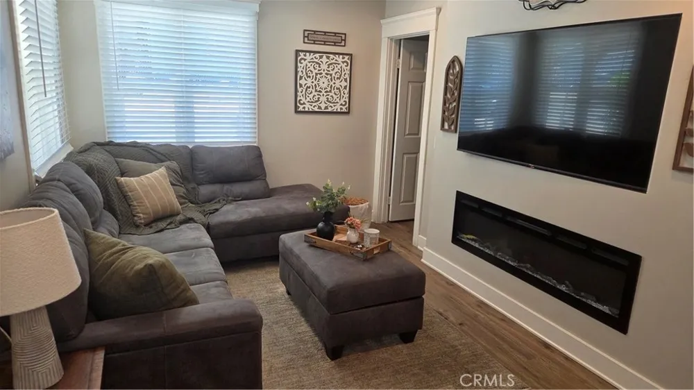 33233 Wride Lake Elsinore, CA 92530