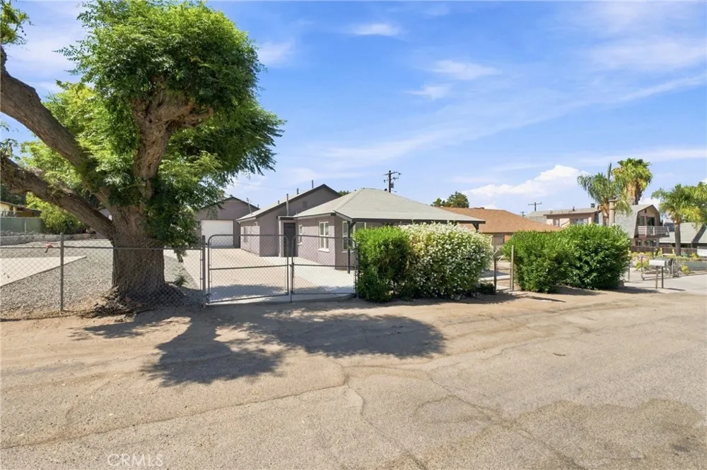 33233 Wride Lake Elsinore, CA 92530