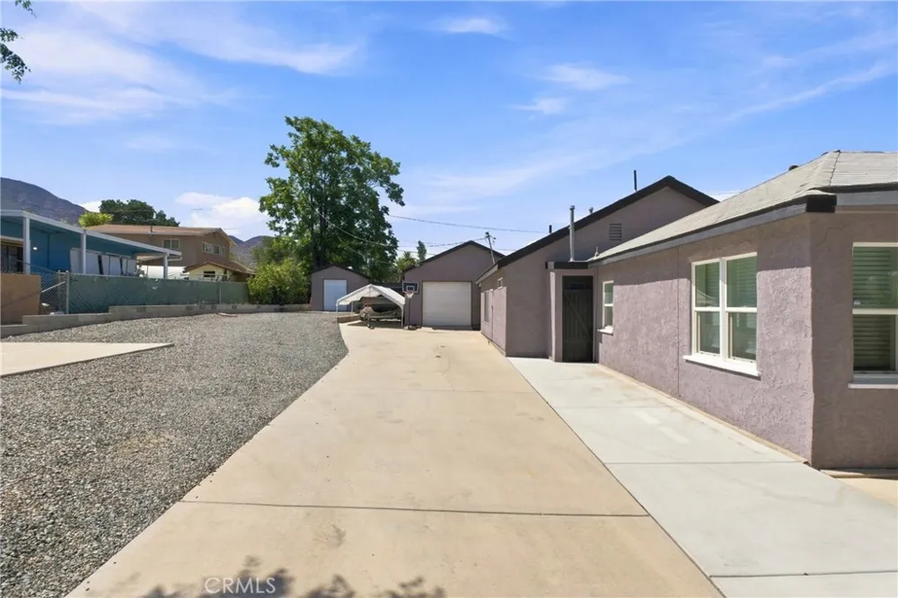 33233 Wride Lake Elsinore, CA 92530