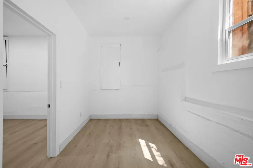 934 S Mott Street Los Angeles, CA 90023