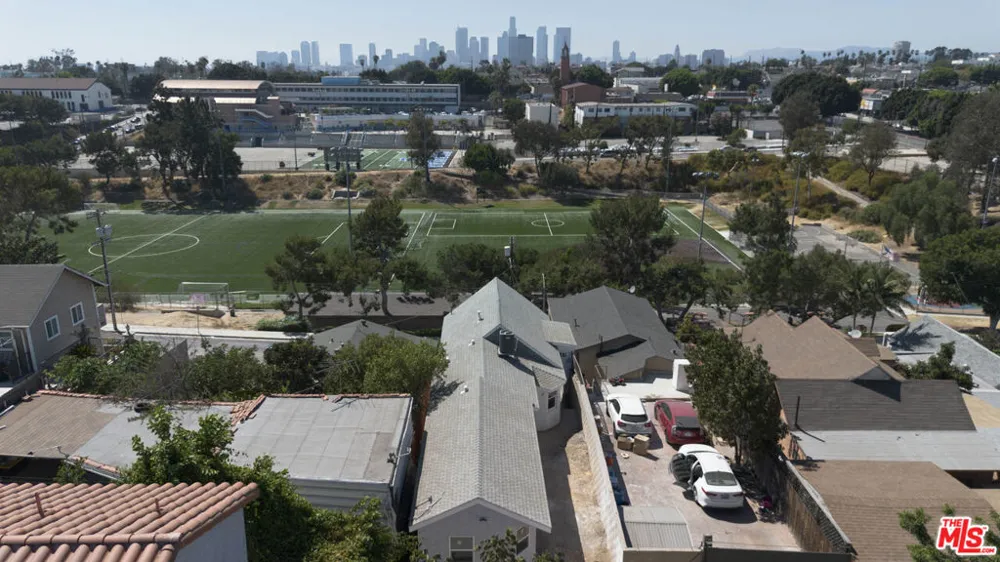 934 S Mott Street Los Angeles, CA 90023