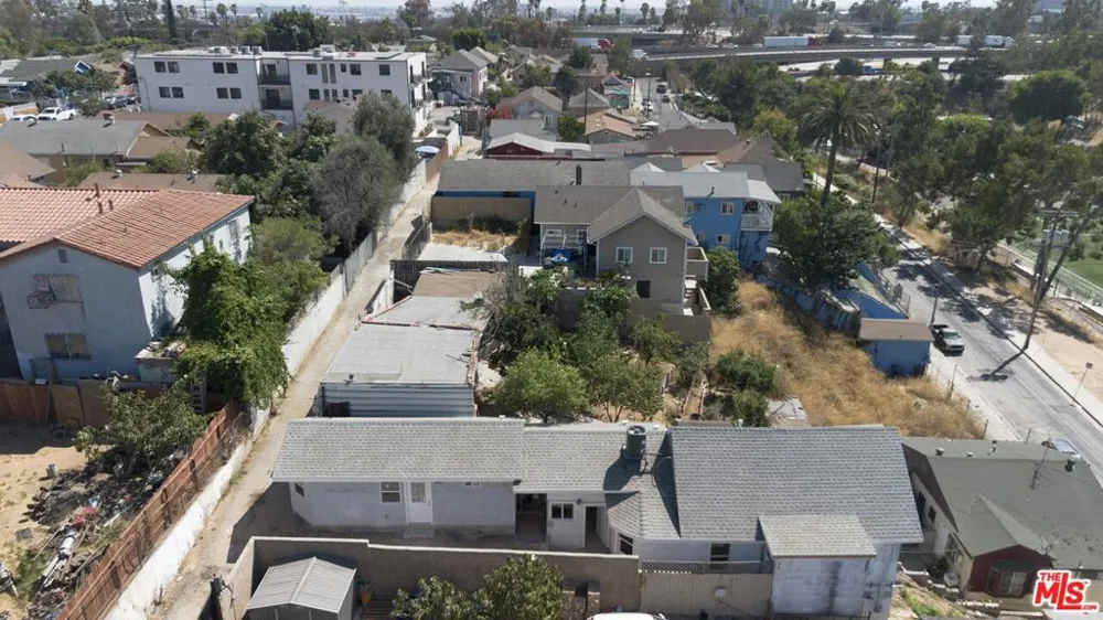 934 S Mott Street Los Angeles, CA 90023