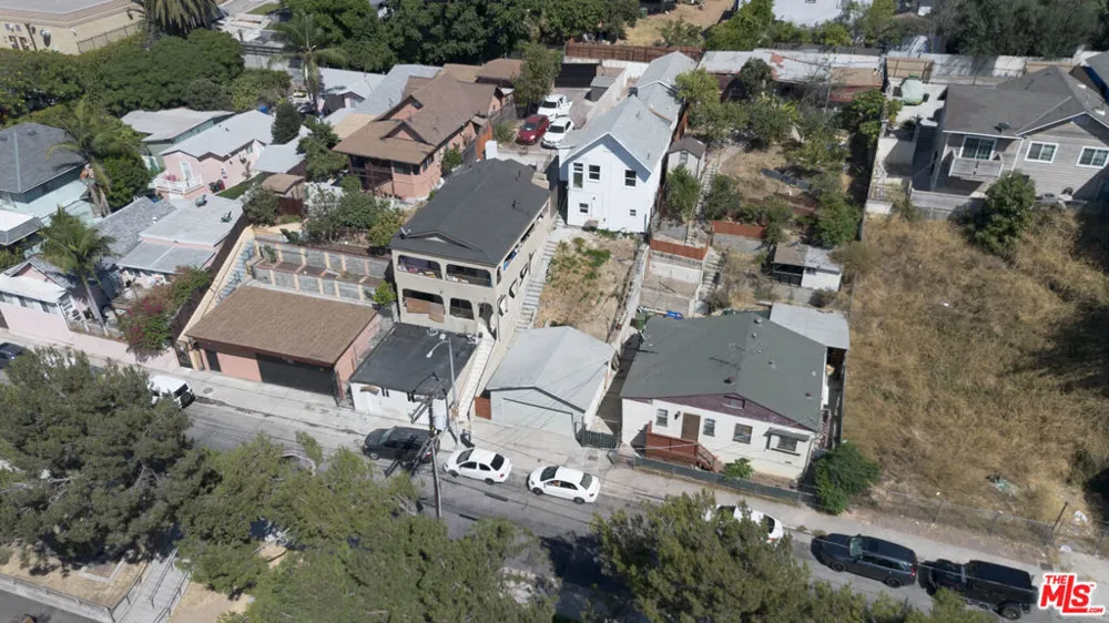 934 S Mott Street Los Angeles, CA 90023