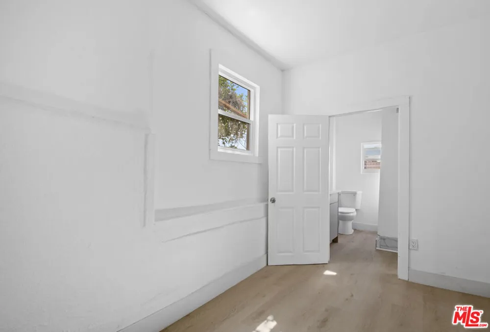 934 S Mott Street Los Angeles, CA 90023