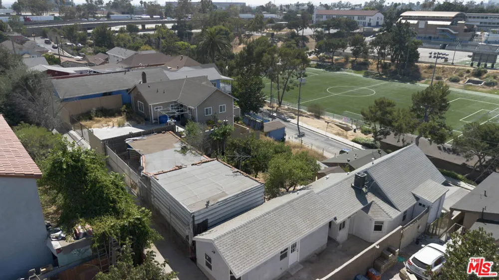934 S Mott Street Los Angeles, CA 90023