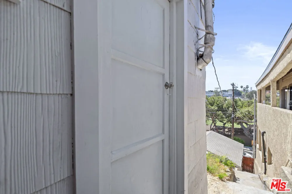 934 S Mott Street Los Angeles, CA 90023