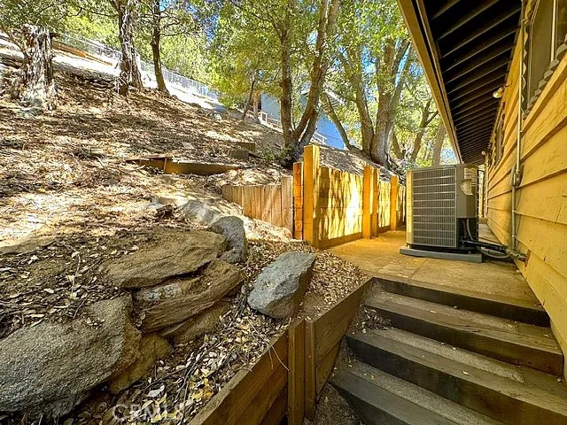 468 Zermatt Crestline, CA 92325