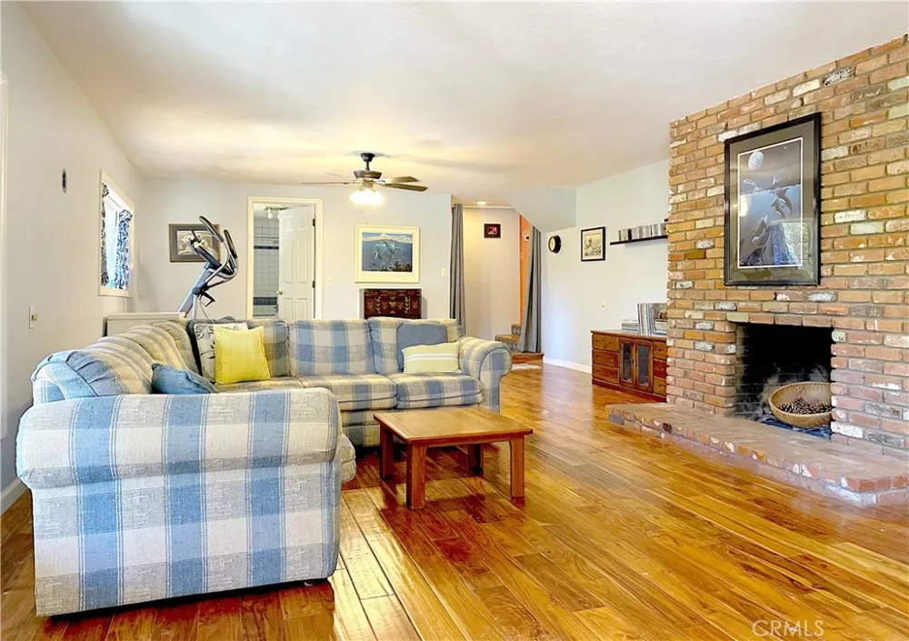 468 Zermatt Crestline, CA 92325