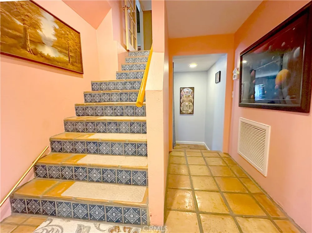 468 Zermatt Crestline, CA 92325