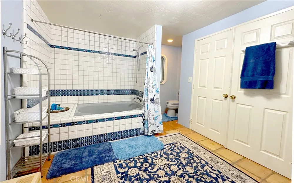 468 Zermatt Crestline, CA 92325