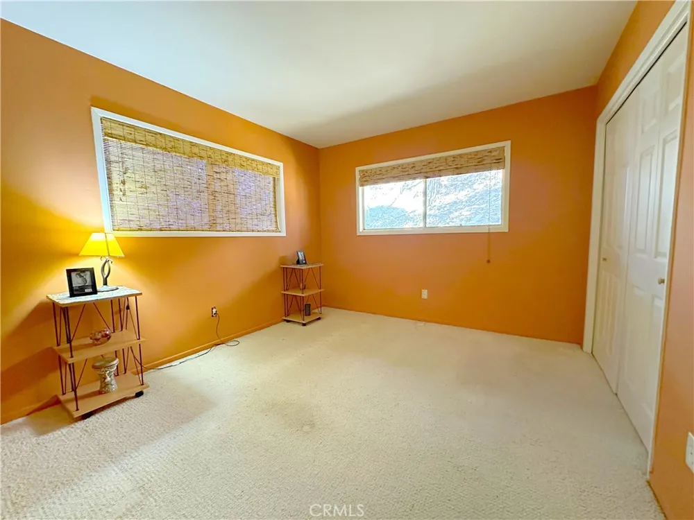468 Zermatt Crestline, CA 92325