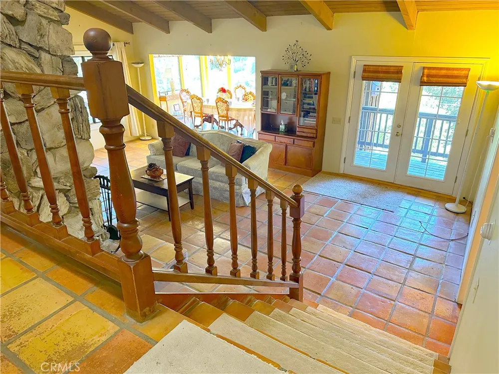 468 Zermatt Crestline, CA 92325