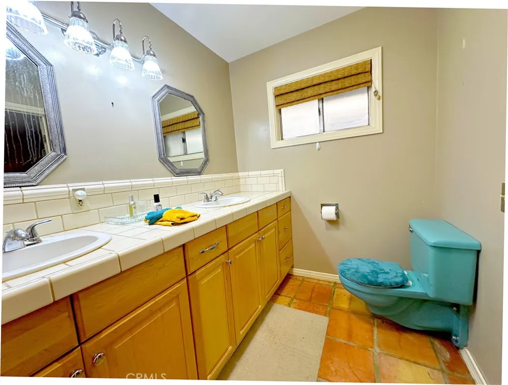 468 Zermatt Crestline, CA 92325