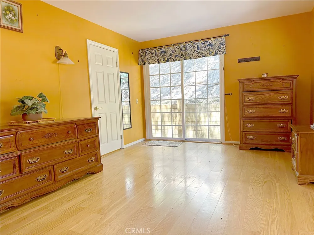 468 Zermatt Crestline, CA 92325