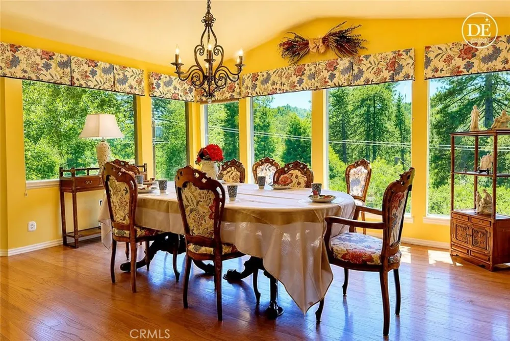 468 Zermatt Crestline, CA 92325