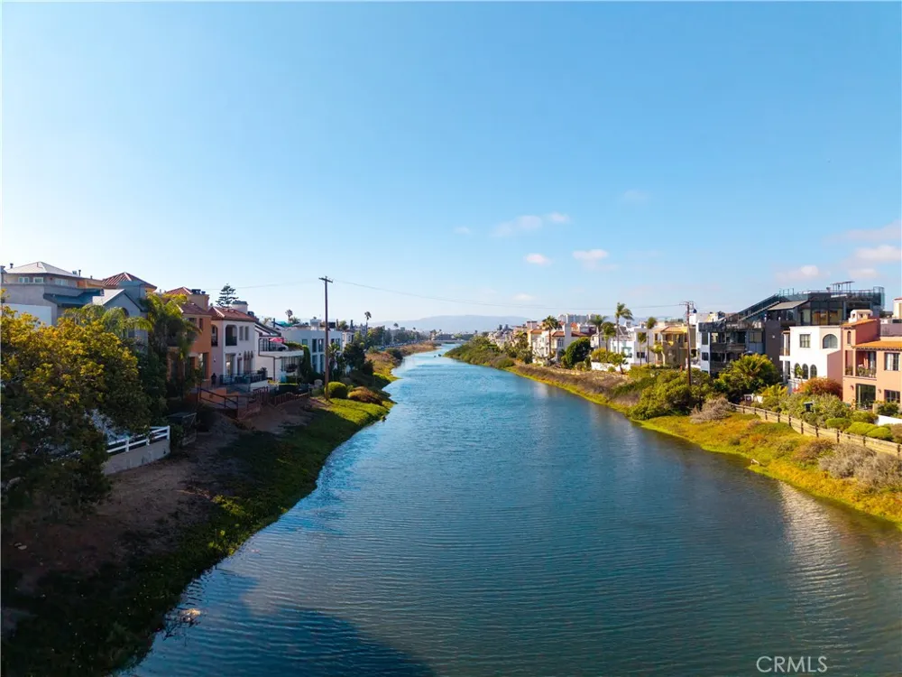 5206 Pacific Avenue Marina del Rey, CA 90292