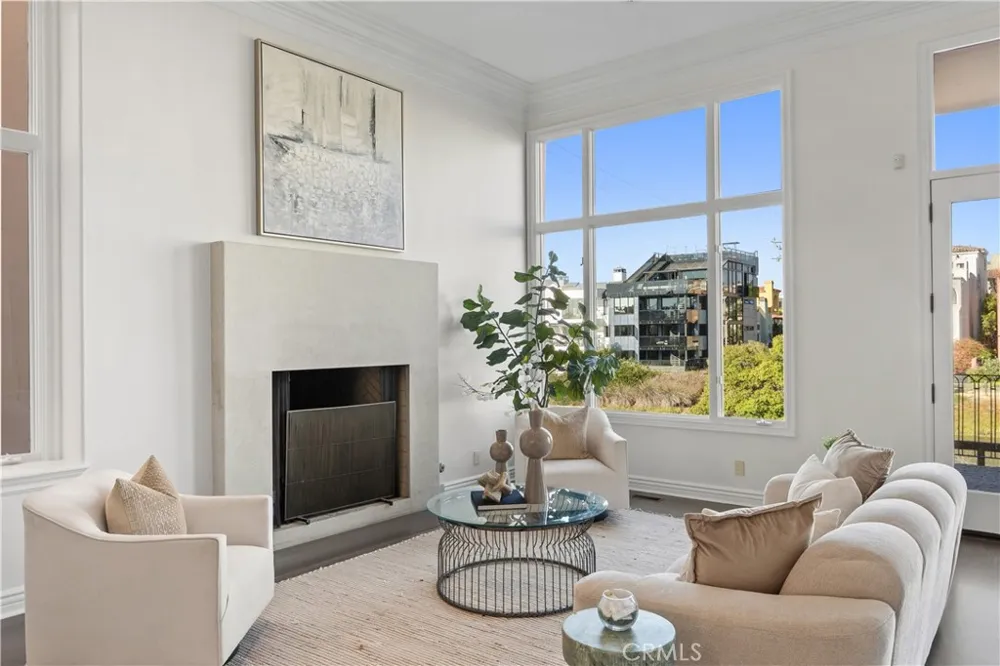 5206 Pacific Avenue Marina del Rey, CA 90292