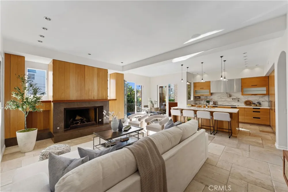 5206 Pacific Avenue Marina del Rey, CA 90292