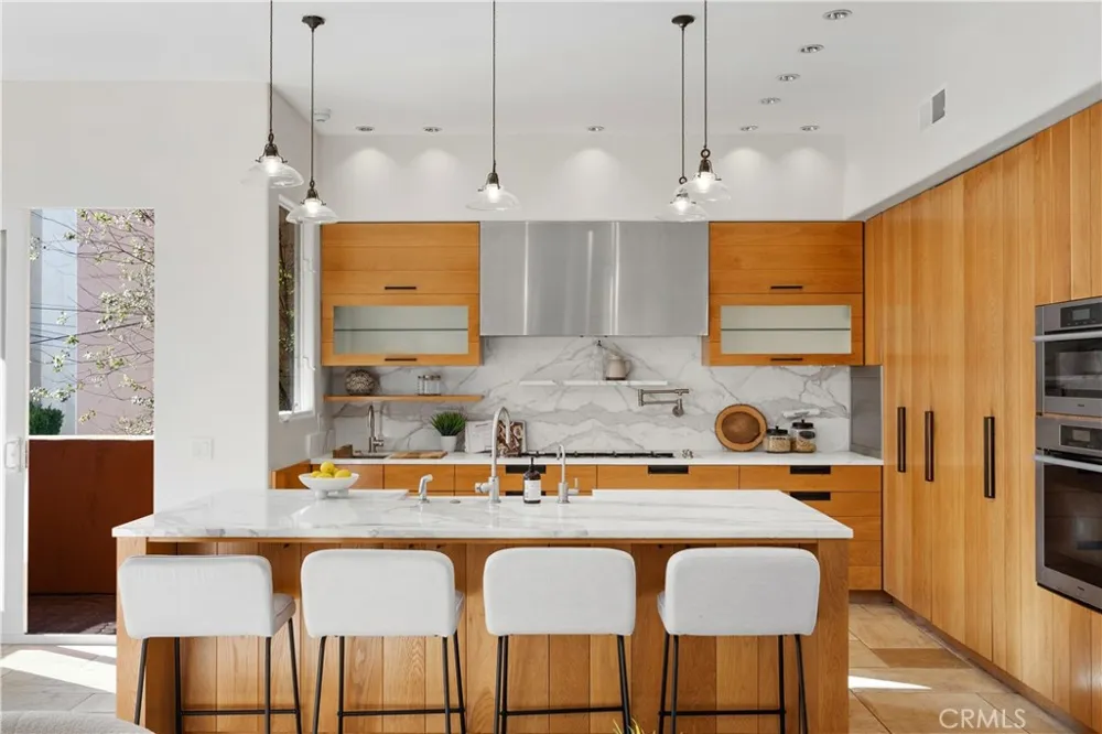 5206 Pacific Avenue Marina del Rey, CA 90292