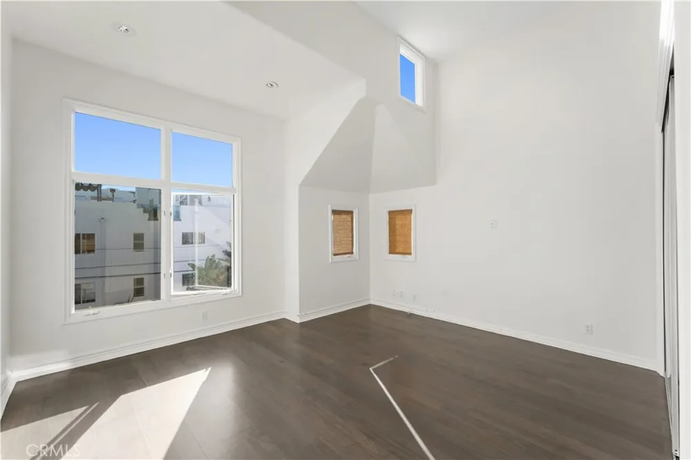 5206 Pacific Avenue Marina del Rey, CA 90292